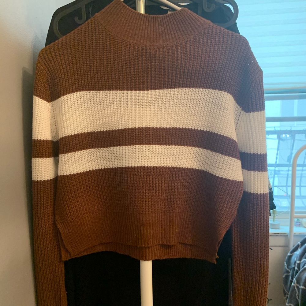 Long sleeve brown crop top sweater